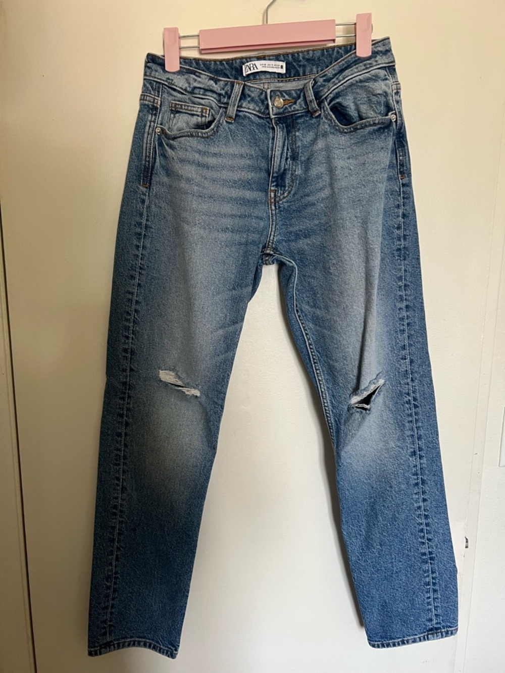 Zara Light Blue Distressed Straight-Leg Jeans